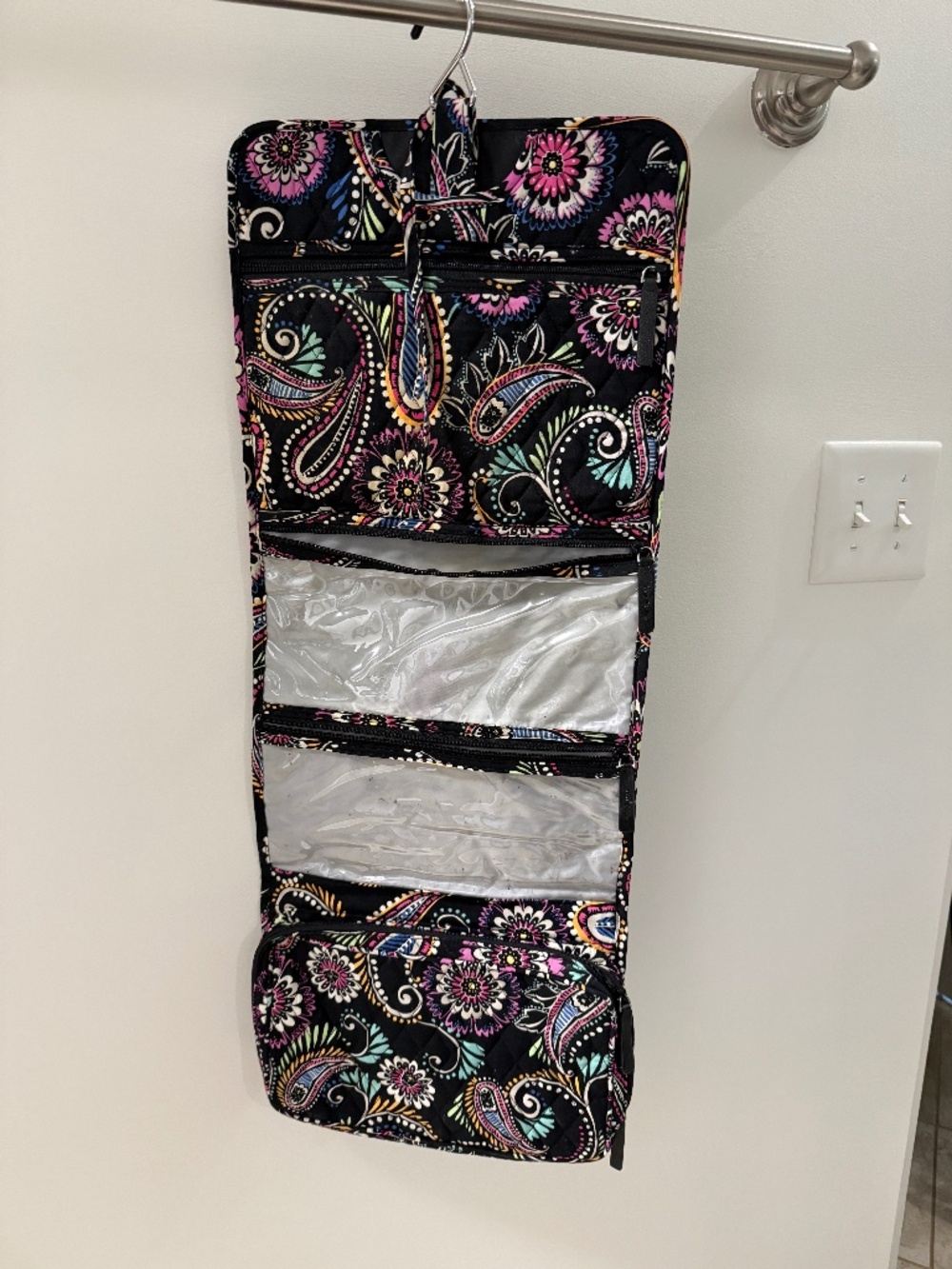 Vera Bradley Hanging Travel Organizer – Colorful Paisley (Gently Used)